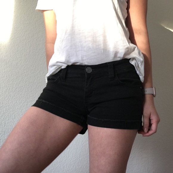 RSQ Pants - RSQ Malibu Low Rise Cuff Black Denim Shorts